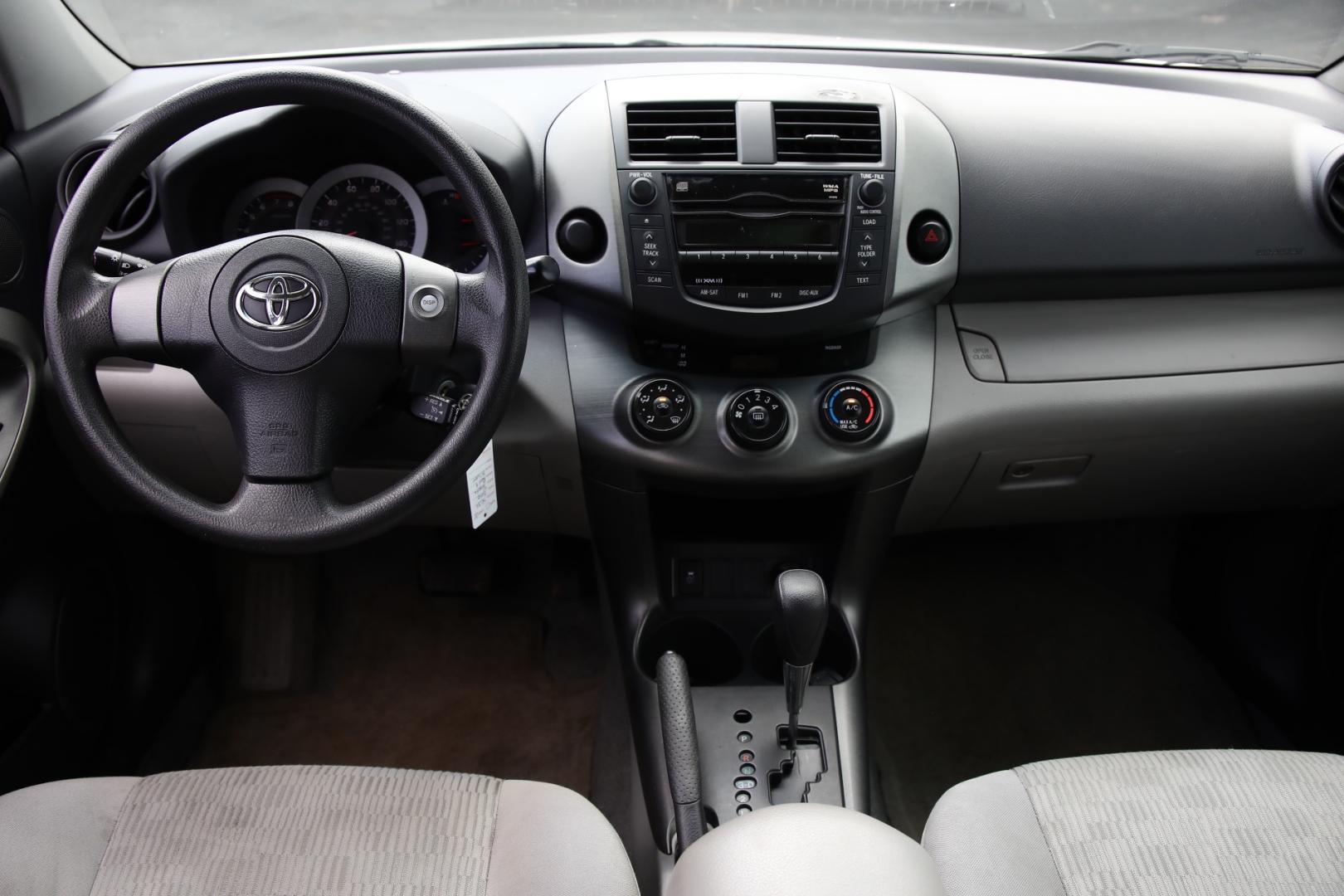 2010 SILVER TOYOTA RAV4 Base I4 2WD (2T3ZF4DV0AW) with an 2.4L L4 DOHC 16V engine, 4-SPEED AUTOMATIC transmission, located at 420 E. Kingsbury St., Seguin, TX, 78155, (830) 401-0495, 29.581060, -97.961647 - Photo#11